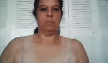 من سکس مادر وپسر جدید گردو در حیاط پشت